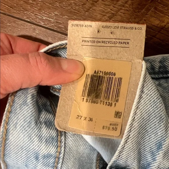 Levi's Light Blue Women's Mid Rise Baggy Jeans - Picture 8 of 10